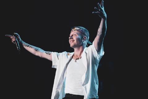Italy: Macklemore 2019 The American rapper and songwriter Macklemore, real name Benjamin Hammond Haggerty, performing live on stage for his Italian tour in Barolo, at the Collisioni Festival 2019. FOR EDITORIAL USE ONLY - Alessandro Bosio Barolo Cuneo Italy Collisioni Festival AlessandroxBosio