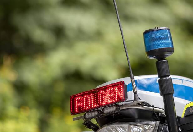 Rimpar, Bundesstraße, 18.07.2019, Geschwindigkeits- und Motorradkontrolle der Polizei Bild: Laser Messung, Geschwindigkeitsmessung Copyright: HMBxMedia xHeikoxBecker