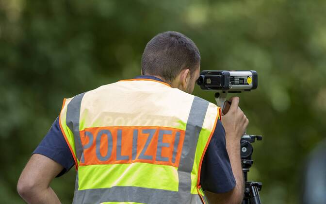 Rimpar, Bundesstraße, 18.07.2019, Geschwindigkeits- und Motorradkontrolle der Polizei Bild: Laser Messung, Geschwindigkeitsmessung Copyright: HMBxMedia xHeikoxBecker