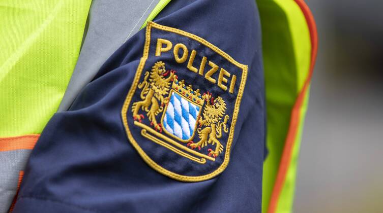 Rimpar, Bundesstraße, 18.07.2019, Geschwindigkeits- und Motorradkontrolle der Polizei Bild: Laser Messung, Geschwindigkeitsmessung Copyright: HMBxMedia xHeikoxBecker