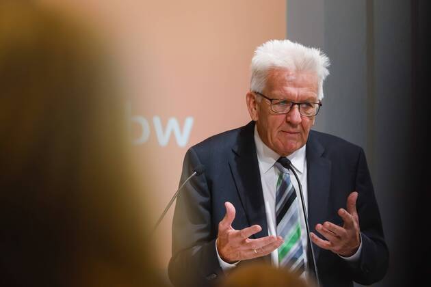 DEU, Deutschland, Baden-Württemberg, Tuttlingen, 19.07.2019: Ministerpräsident Winfried Kretschmann. digital@bw Festival Zukunft Gesundheit Digital in Tuttlingen. Am Weltzentrum der Medizintechnik thematisiert die baden-württembergische Landesregierung den Gesundheitsbereich. Digitalisierung ist ein Schwerpunk der aktuellen Legislaturperiode mit Investitionen im Umfang von rund einer Milliarde Euro. Ziel ist es, Baden-Württemberg als Leitregion des Digitalen Wandels in Europa zu positionieren.
