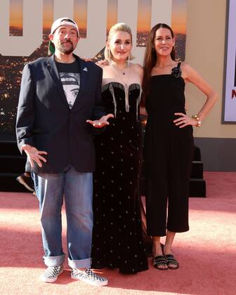 July 22, 2019 - Los Angeles, CA, USA - LOS ANGELES - JUL 22: Kevin Smith, Harley Quinn Smith, Jennifer Smith at the Once Upon a Time in Hollywod Premiere at the TCL Chinese Theater IMAX on July 22, 2019 in Los Angeles, CA Los Angeles USA - ZUMAb170 20190722_zap_b170_098 Copyright: xKayxBlakex