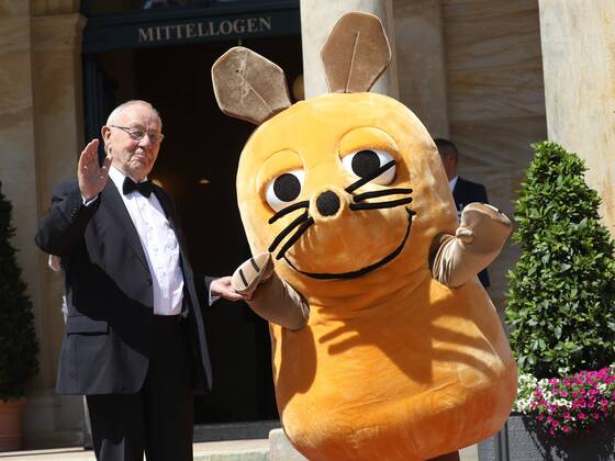 Entertainment Themen der Woche KW30 Entertainment Bilder des Tages Premiere der Bayreuther Richard-Wagner Festspiele 2019 Armin Maiwald und Die Maus , Bayreuth Deutschland Festspielhaus Bayreuth