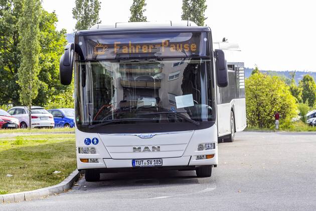DEU, Deutschland, Baden-Württemberg, Tuttlingen, 04.08.2019: Linienbus in Tuttlingen. Fahrer hat Pause.