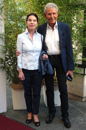 Vergabe GOETZ GEORGE PREIS 2019 Gudrun Landgrebe mit ihrem Mann Ulrich von Nathusius am Roten Teppich zur Verleihung vom GOETZ GEORGE PREIS am 19. August 2018 in der Astor Film Lounge. Der dotierte Preis soll an dieses Lebenswerk von Goetz George erinnern. Berlin Charlottenburg Berlin Deutschland