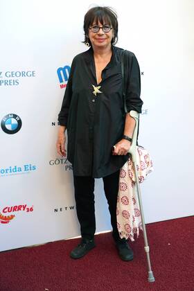 Vergabe GOETZ GEORGE PREIS 2019 Monika Hansen am Roten Teppich zur Verleihung vom GOETZ GEORGE PREIS am 19. August 2018 in der Astor Film Lounge. Der dotierte Preis soll an dieses Lebenswerk von Goetz George erinnern. Berlin Charlottenburg Berlin Deutschland
