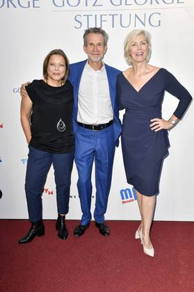 Tanja George, Ulrich Matthes und Marika Ullrich bei der Verleihung des Götz George Preises 2019 in der Astor Film Lounge. Berlin, 19.08.2019