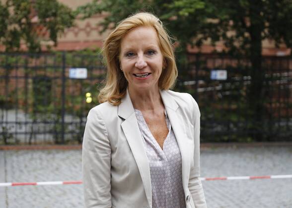 Patricia Schlesinger, Intendantin des RBB, Deutschland, Potsdam, Hans Otto Theater, Aus Anlass der Wahl zum Landtag des Landes Brandenburg. rbb Live-Sendung mit Publikum Brandenburg-Wahl: Ihre Wahlarena 20.08.2019