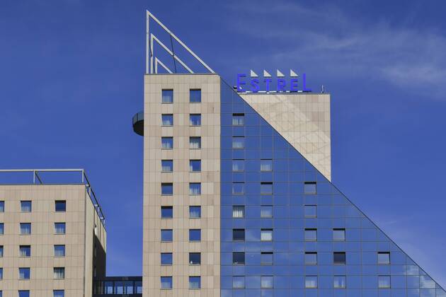 Estrel Hotel, Sonnenallee, Neukölln, Berlin, Deutschland