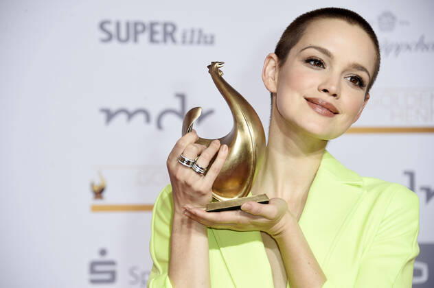 Bilder des Jahres 2019, Entertainment 09 September Entertainment Themen der Woche KW38 Emilia Schüle bei der 25. Verleihung der Goldenen Henne 2019 in der Leipziger Messe. Leipzig, 20.09.2019
