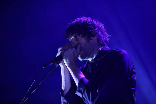 Dave Pen von der Band Archive bei einem Konzert im Tempodrom in Berlin, 21. September 2019. Archive im Tempodrom