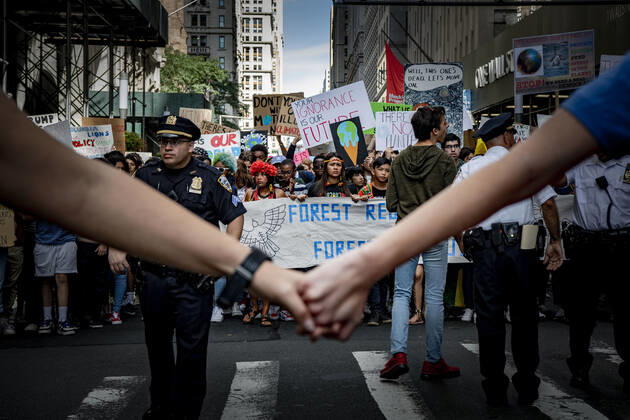The 16 year old Swedish climate activist Greta Thunberg lead the climate demonstration Fridays for Future in New York, USA 20 Sept 2019 Estimated 250,000 people marched in New York City as part of a global strike protesting climate change Organizers have estimated around four million people took to the streets in thousands of cities worldwide 2019 09 20 c WIXTRÖM PETER Aft  Copyright: xWIXTRÖMxPETER Aftonbladet TTx Greta Thunberg leads global climate strike