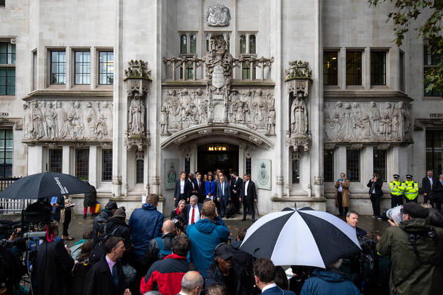 Bilder des Jahres 2019, News 09 September News Themen der Woche KW39 September 24, 2019, London, London, UK: London, UK. Anti-Brexit campaigner and businesswoman Gina Miller leaves the Supreme Court after the Court made a historic ruling that Boris Johnson s decision to suspend Parliament for five weeks was unlawful. London UK  - ZUMAl94_ 20190924_zaf_l94_052 Copyright: xTomxNicholsonx