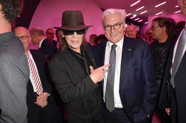 Bilder des Jahres 2019, Entertainment 09 September Entertainment Themen der Woche KW39 Udo Lindenberg und Frank-Walter Steinmeier bei der Verleihung des Deutschen Radiopreises 2019 in der Elbphilharmonie. Hamburg, 25.09.2019