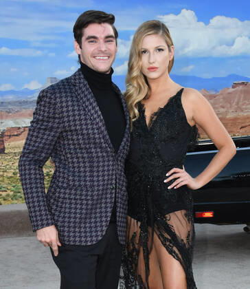 07 October 2019 - Westwood, California - RJ Mitte. Netflix s El Camino: A Breaking Bad Movie Los Angeles Premiere held at Regency Village Theater. Photo Credit: Birdie Thompson AdMedia 245901 2019-10-07 California Westwood Etats-Unis  Copyright: xAdMediax STAR_245901_214