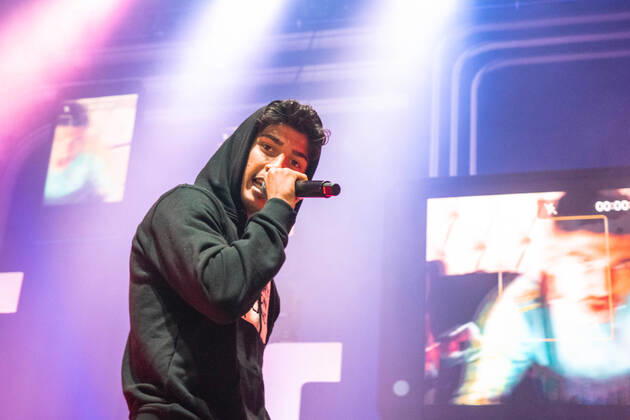 Rüsselsheimer Rapper MERO zieht Jugendliche in die Ludwigsburger MHP-Arena - Impressionen vom Konzert Rapper MERO zieht Jugendliche in die Ludwigsburger MHP-Arena - Impressionen vom Konzert, 71636 Ludwigsburg, Deutschland Copyright: 7aktuellx xNilsxReeh