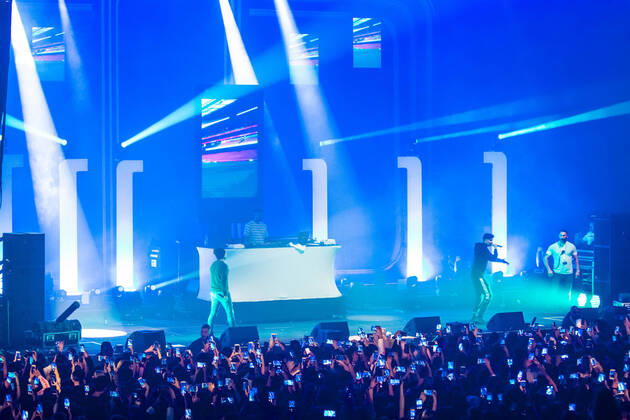 Rüsselsheimer Rapper MERO zieht Jugendliche in die Ludwigsburger MHP-Arena - Impressionen vom Konzert Rapper MERO zieht Jugendliche in die Ludwigsburger MHP-Arena - Impressionen vom Konzert, 71636 Ludwigsburg, Deutschland Copyright: 7aktuellx xNilsxReeh