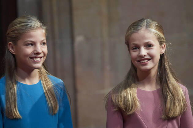 18-10-2019 Oviedo Princess Leonor and Princesss Sofia during an audience with the winners of the 2019 Asturias medals at the Reconquista hotel in Oviedo, Spain. No Spain  Copyright: xPPEx