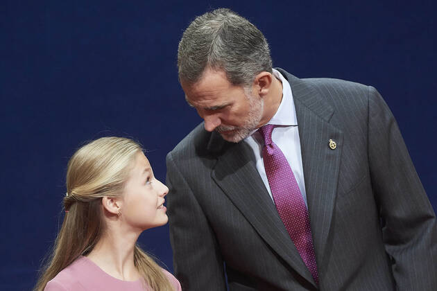 18-10-2019 Oviedo Queen Letizia and Princess Leonor and Princesss Sofia and King Felipe during the award ceremony with the winners of the 2019 Asturias medals at the Reconquista hotel in Oviedo, Spain. No Spain  Copyright: xPPEx