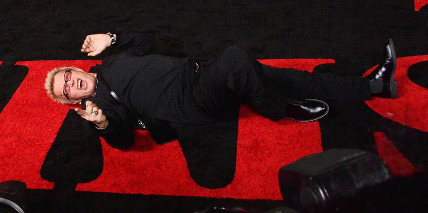 Bilder des Jahres 2019, Entertainment 10 Oktober Musician Billy Idol attends the premiere of the historical crime thriller The Irishman at the TCL Chinese Theatre in the Hollywood section of Los Angeles on Thursday, October 24, 2019. Storyline: Frank The Irishman Sheeran is a man with a lot on his mind. The former labor union high official and hitman, learned to kill serving in Italy during the Second World War. He now looks back on his life and the hits that defined his mob career, maintaining connections with the Bufalino crime family. In particular, the part he claims to have played in the disappearance of his life-long friend, Jimmy Hoffa, the former president of the International Brotherhood of Teamsters, who mysteriously vanished in late July 1975 at the age of 62.  LAP2019102479 JIMxRUYMEN