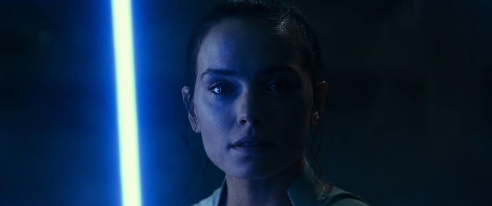Daisy Ridley is Rey in STAR WARS: THE RISE OF SKYWALKER (2019) Photo Credit: ILM and Lucasfilm Ltd. The Hollywood Archive Los Angeles CA  Copyright: xLucasfilmx 33835018THA
