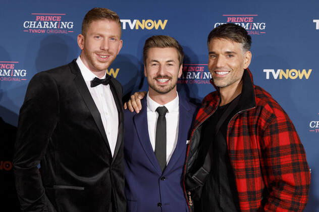 Nicolas Puschmann mit Kandidaten Lars und Adrianv bei der Premiere der TVNOW Gay-Dating-Show Prince Charming in Hennes Terrasse am Mauritiuswall. Köln, 29.10.2019