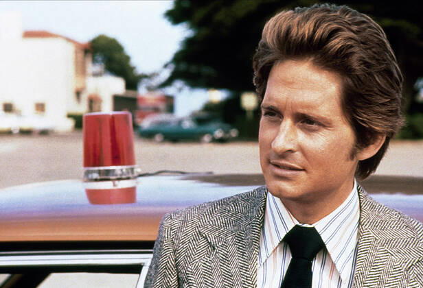 Michael Douglas Characters: Inspector Steve Keller Television: The Streets Of San Fransisco (1972) Director: Corey Allen 16 September 1972 Die Stra?en von San Francisco (The Streets of San Francisco, TV-Serie, USA 1972-1977) Michael Douglas Polizeilicht WICHTIG: Nutzung nur bei Filmtitelnennung und oder in Zusammenhang mit Berichterstattung ?©ber diesen Film --- IMPORTANT: To be used solely for coverage of this specific motion picture tv programm Copyright: WarnerxBrosxAFxArchivexMaryxEvans 12451991 editorial use only