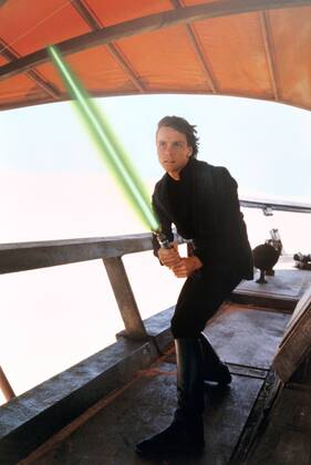 Mark Hamill Characters: Luke Skywalker Film: Star Wars: Episode Vi - Return Of The Jedi (USA 1983) Neuer Titel Auch: Star Wars: Episode Vi - Die R³ckkehr Der Jedi-Ritter Director: Richard Marquand 25 May 1983 Copyright: MaryxEvansxAFxArchivexLucasfilm 12459907 editorial use only