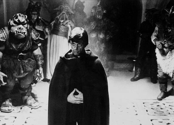 Mark Hamill Characters: Luke Skywalker Film: Star Wars: Episode Vi - Return Of The Jedi (USA 1983) Neuer Titel Auch: Star Wars: Episode Vi - Die R³ckkehr Der Jedi-Ritter Director: Richard Marquand 25 May 1983 Copyright: MaryxEvansxAFxArchivexLucasfilm 12473306 editorial use only
