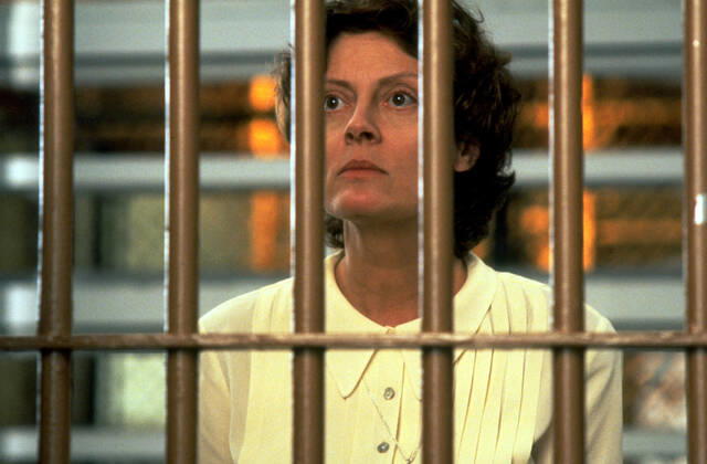 Susan Sarandon Characters: Sister Helen Prejean Film: Dead Man Walking (USA UK 1995) Director: Tim Robbins 29 December 1995 SCANTIME: 3 9 99 MODTIME: 3 9 99 MEDIATYPE: 052 55 SPD 0000 SCANNERVENDOR: KODAK 4220 SCANNERPRODID: FilmScanner 2000 SCANNERFIRMREV: 4.17 SCANNERSERIAL: 383 PIW: Eastman Kodak PHOTOFINISHER: seven Copyright: MaryxEvansxAFxArchivexWorkingxTitle 12574952 editorial use only