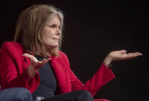 Berühmte Feministinnen, Gloria Steinem November 6, 2019, Austin, United States of America: Author and activist Gloria Steinem discussed her new book, The Truth Will Set You Free, But First it Will Piss You Off: Thoughts on Life, Love, and Rebellion at the LBJ Presidential Library November 6, 2019 in Austin, Texas. Gloria Steinem is a writer, political activist, and longtime feminist organizer. She was a founder of New York and Ms. magazines and is the author of six books. Austin United States of America - ZUMAp138 20191106_zaa_p138_042 Copyright: xJayxGodwinx