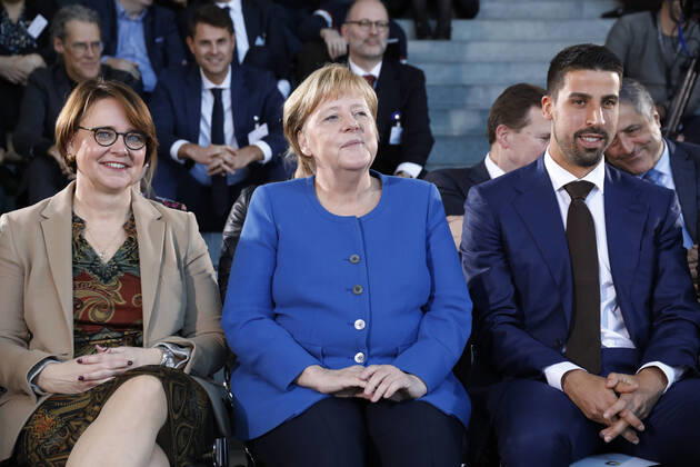 Staatsministerin Annette Widmann- Mauz, Bundeskanzlerin Angela Merkel, Sami Khedira, Fußballspieler, Deutschland, Berlin, Bundeskanzleramt, Teilnahme der BK’in an der Veranstaltung zur Verleihung des Nationalen Integrationspreises, 11.11.2019