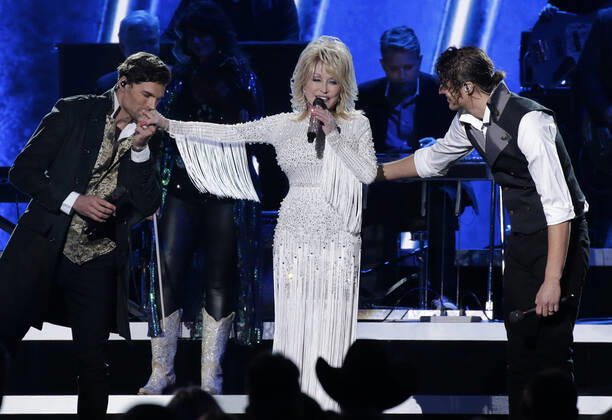 Dolly Parton performs at the 52nd Annual Country Music Association Awards at Bridgestone Arena in Nashville, Tennessee Wednesday, November 13, 2019.  NAP20191113570 JOHNxANGELILLO