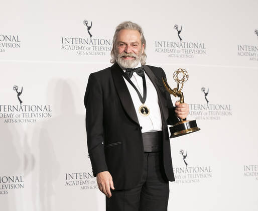 Bilder des Jahres 2019, Entertainment 11 November Entertainment Themen der Woche KW48 NY: 47th International Emmy Awards Haluk Bilginer best performance by an actor attends 47th International Emmy Awards at Hilton hotel New York New York United States Hilton Hotel  LevxRadin