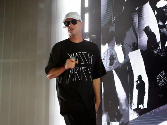 30.11.2019, xxx, Konzert, Trettmann - Live 2019, Offenbach am Main, deutscher Hip-Hop-, RnB, Dancehall-Saenger, Rap, modulierter Gesang, Stadthalle Offenbach