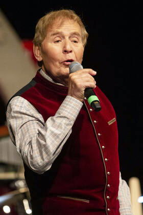 Eberhard Hertel beim Familienkonzert Märchenhafte Weihnacht 2020 in der Alten Oper. Erfurt, 02.12.2019