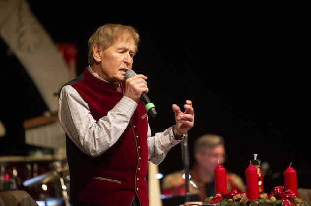 Eberhard Hertel beim Familienkonzert Märchenhafte Weihnacht 2020 in der Alten Oper. Erfurt, 02.12.2019