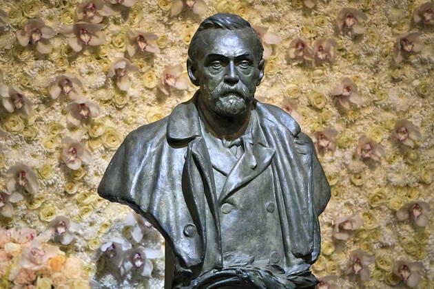 A bronze bust of Nobel Prize founder Alfred Nobel on display at the Nobel award ceremony at Stockholm Concert Hall, in Stockholm on Tuesday Dec 10, 2019 STOCKHOLM SWEDEN x10090x,  Copyright: xClaudioxBresciani TTx SWEDEN NOBEL