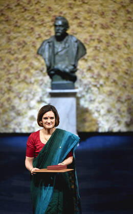 Esther Duflo of France is applauded after receiving the Sveriges Riksbank Prize in Economic Sciences in Memory of Alfred Nobel during the Nobel Prize award ceremony, at the Stockholm Concert Hall, in Stockholm, Monday, Dec 10, 2019 STOCKHOLM SWEDEN x10060x,  Copyright: xHenrikxMontgomery TTx SWEDEN NOBEL
