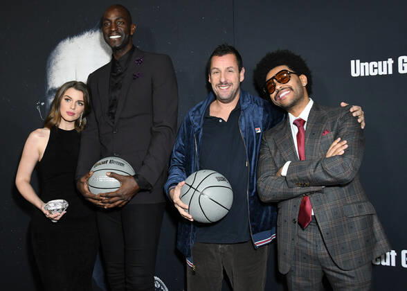 11 December 2019 - Hollywood, California - Julia Fox, Kevin Garnett, Adam Sandler, The Weekend. A24 s Uncut Gems Los Angeles Premiere held at The Dome at Arclight Hollywood. Photo Credit: Birdie Thompson AdMedia 248631 2019-12-11 California Hollywood Etats-Unis  Copyright: xAdMediax STAR_248631_020