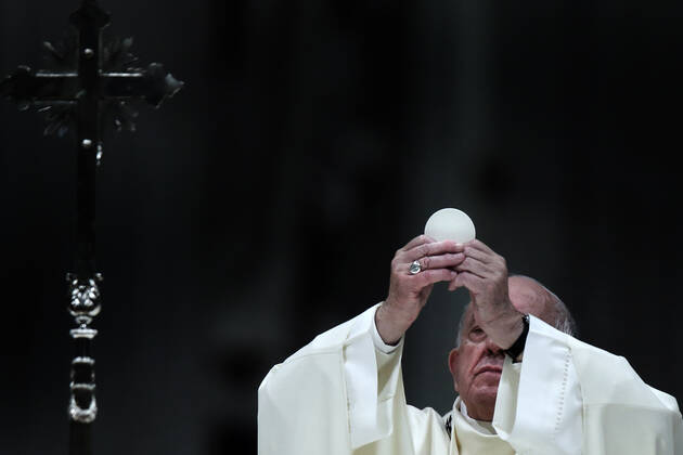Bilder des Jahres 2019, News 12 Dezember December 12, 2019 - Vatican City (Holy See) - POPE FRANCIS during the holy mass on the occasion of the feast of Our Lady of Guadalupe in St. Peter s Basilical at the Vatican. Â© via ZUMA Wire) Vatican City State - ZUMAi15_ 20191212_zaf_i15_028 Copyright: xEvandroxInettix