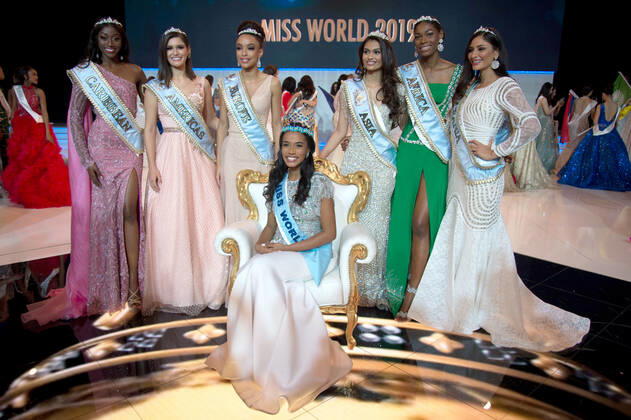 Bilder des Jahres 2019, Entertainment 12 Dezember Toni-Ann Singh of Jamaica is crowned Miss World 2019, the 69th edition of the Miss World pageant at the ExCeL London in London. DECEMBER 14th 2019  TSTx194325