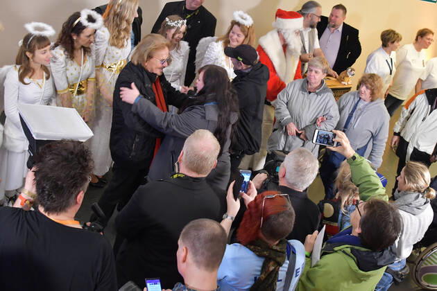 25 Jahre Frank Zander Weihnachtsfest Frank Zander begruesst seine Gaeste 25 Jahre Frank Zander Obdachlosen-Weihnachtsfeier fuer Obdachlose im Estrel Hotel in Berlin am 20.12.2019