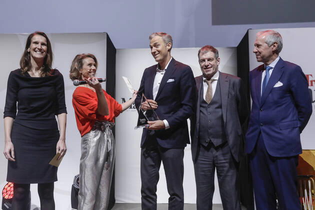 Belgian Prime Minister Sophie Wilmes and Yvan Verougstraete, CEO of Medi-Market pictured during the award ceremony for the Manager of the Year 2019, Tuesday 07 January 2020 in Brussels. Flemish business magazine Trends and french-speaking counterpart Trends-Tendance have a yearly tradition of electing a Flemish and a french-speaking manager of the year.  THIERRYxROGE 2451784