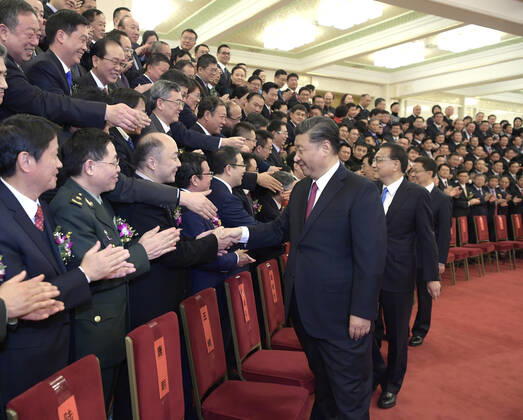 (200110) -- BEIJING, Jan. 10, 2020 -- Chinese President Xi Jinping, also general secretary of the Communist Party of China (CPC) Central Committee and chairman of the Central Military Commission, and other leaders, including Li Keqiang, Wang Huning, and Han Zheng, all members of the Standing Committee of the Political Bureau of the CPC Central Committee, meet with representatives of the award winners before an annual ceremony to honor distinguished scientists, engineers and research achievements at the Great Hall of the People in Beijing, capital of China, Jan. 10, 2020. ) CHINA-BEIJING-TOP SCIENCE AWARD (CN) LixXueren