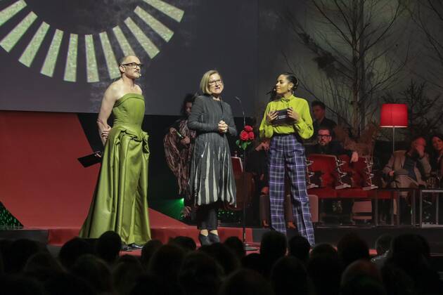 30.01.2020, Grafenegg NÖ, Österreichischer Filmpreis 2020, Verleihungsgala d. Akademie des Österreichischen Films im Bild: Markus Schleinzer, Salka Weber, Landeshauptfrau Johanna Mikl-Leitner, -a d Bühne
