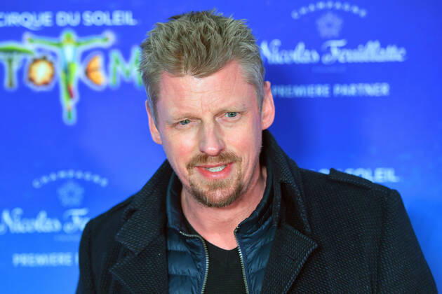 Martin GRUBER (Schauspieler), Einzelbild,angeschnittenes Einzelmotiv,Portraet,Portrait,Porträt. Roter Teppich,Red Carpet,Arrival. TOTEM von Cirque du Soleil, am 13.02.2020 in Muenchen,