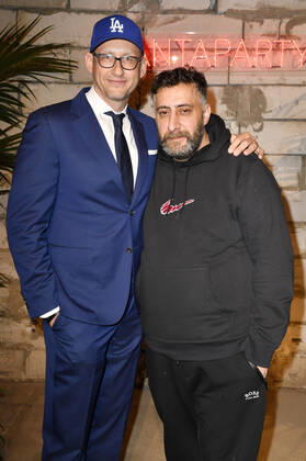 Frank Kusche und Kida Khodr Ramadan bei der Panta Party im Rahmen der Berlinale 2020 70. Internationale Filmfestspiele Berlin im Neuzeit Ost. Berlin, 24.02.2020