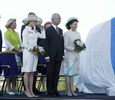 Crown Princess Victoria, King Carl XVI Gustaf, Queen Silvia Inauguration of new Svinesund Bridge 2005 06 10 c Charles Hammarsten IBL royal house Sweden x2492x, Copyright: xTTxImagex xIBLx TT NYHETSBYRÅN
