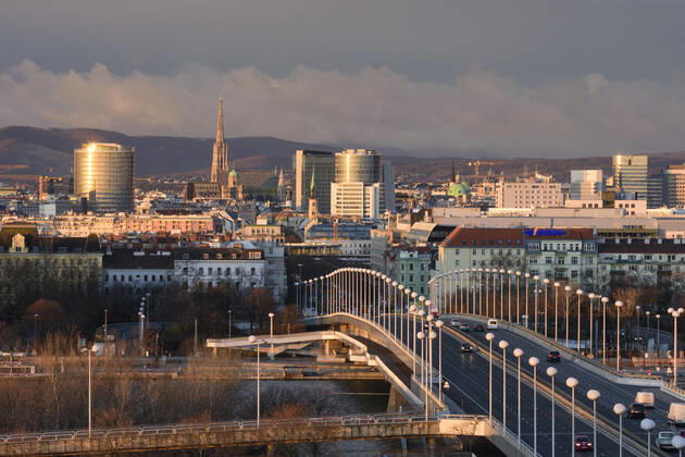 Vienna city center, river Donau (Danube), bridge Reichsbrücke, cathedral Stephansdom, highrise Uniqa Tower, highrise Galaxy 21 Wien, Vienna Wien Austria 00. overview